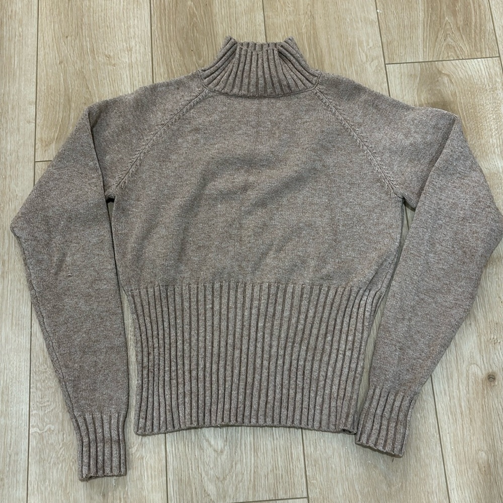 Women’s turtle neck sweater, Suzy Shier size medium, tan brown in colour